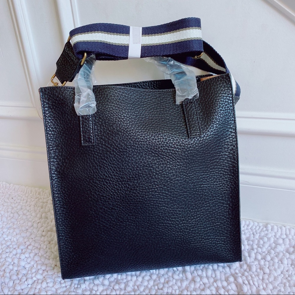 Barneys New York
100% Leather Satchel black - Picture 4 of 13